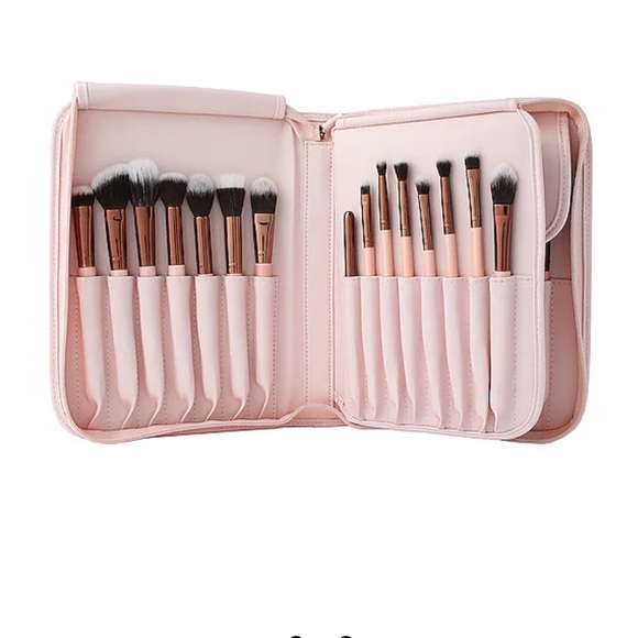 Luxie Other - Luxie 30 Piece Brush Set - Rose Gold (New)